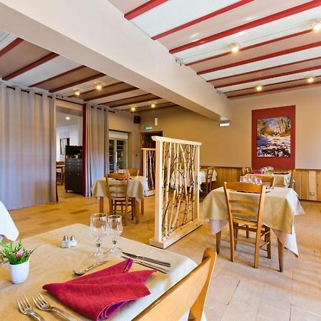 Hotel La Clairiere Chambon-sur-Dolore Bagian luar foto