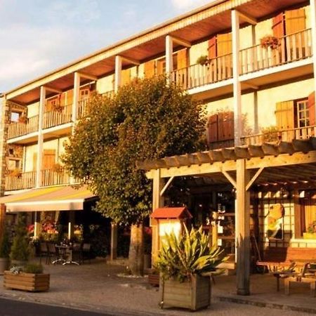 Hotel La Clairiere Chambon-sur-Dolore Bagian luar foto